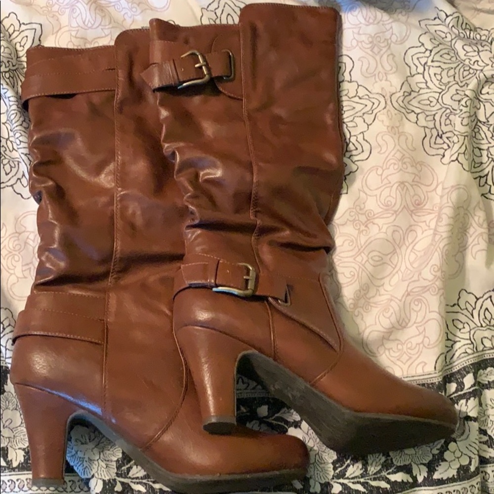 Steve Madden Women’s Brown Boots Sz 9